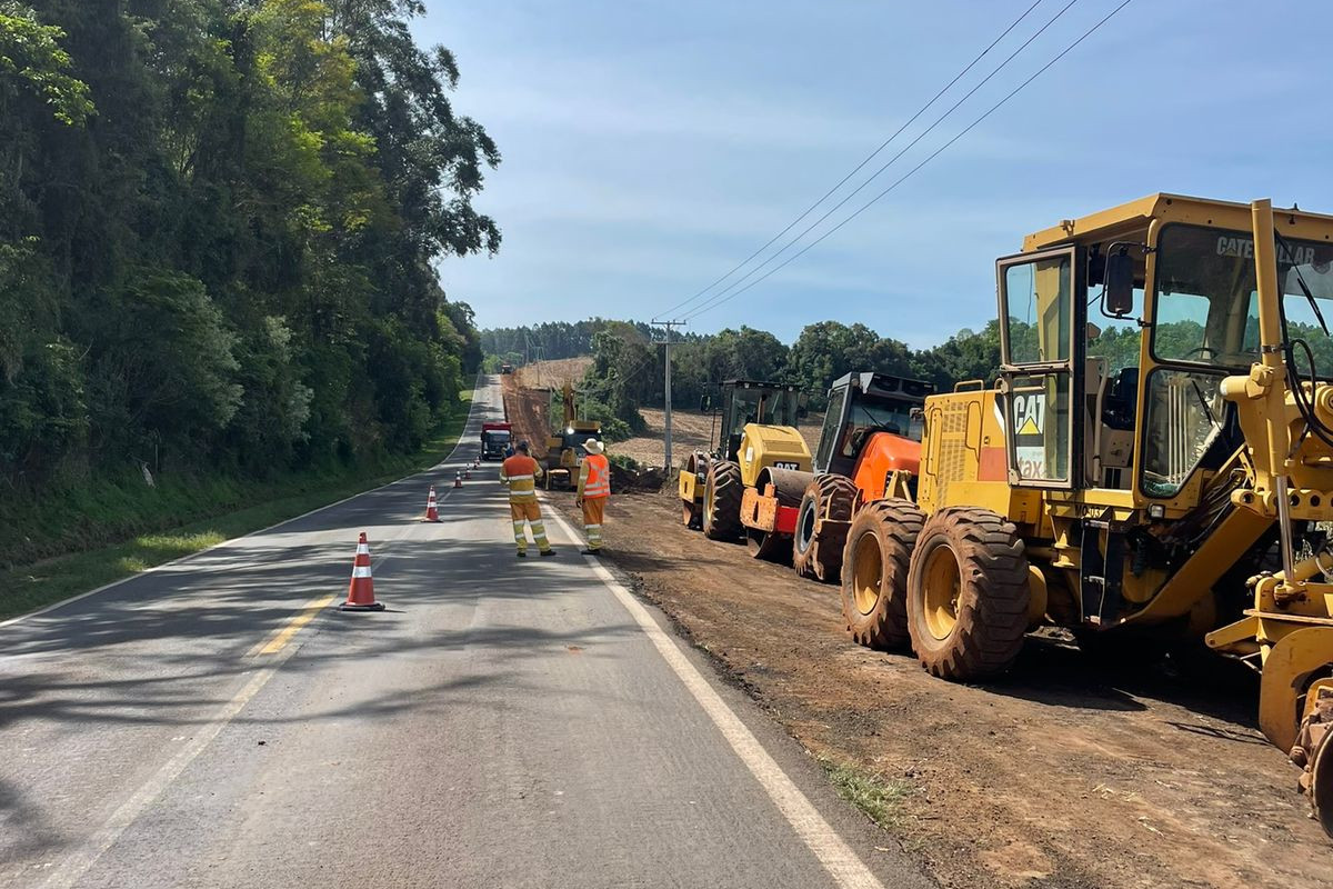 Iniciada a restauração de 40 km da PR-180 e PR-281, entre Francisco Beltrão e Dois Vizinhos