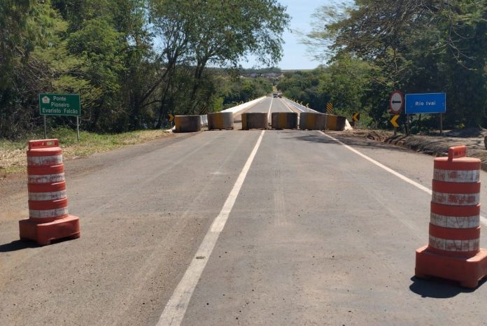 Ponte na PR-317, entre Floresta e Engenheiro Beltrão, será liberada nesta segunda (29)