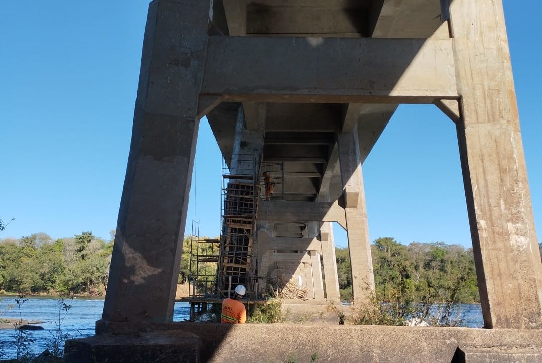 Ponte na PR-317, entre Floresta e Engenheiro Beltrão, será liberada nesta segunda (29)