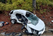 Acidente entre carro e camionete na BR-282/SC deixa dois mortos, em Águas Mornas Acidente entre carro e camionete na BR-282/SC deixa dois mortos, em Águas Mornas