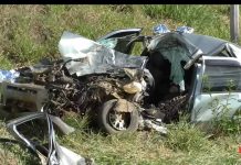Acidente entre ônibus e carro na BR-116 deixa motorista morto, em Santa Rita de Minas Acidente entre ônibus e carro na BR-116 deixa motorista morto, em Santa Rita de Minas