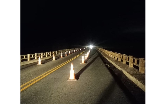 BR-290/RS está com sistema ‘Pare-e-Siga’ na ponte sobre o Arroio do Salso