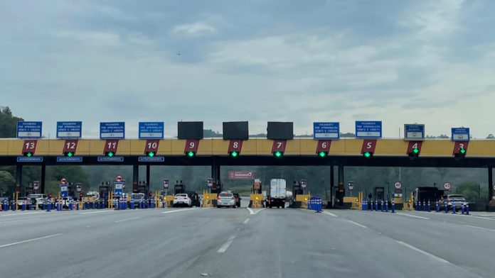 Pedágios da Rodovia dos Tamoios (SP-099) ganham cabine de autoatendimento