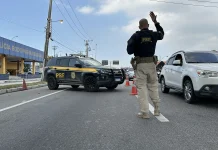 Operação Atena reforça o policiamento nas rodovias federais do Rio de Janeiro Operação Atena reforça o policiamento nas rodovias federais do Rio de Janeiro