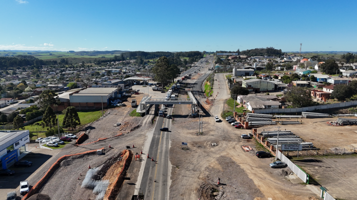 Obras das novas vias marginais alteram acesso na BR-386/RS, em Soledade Obras das novas vias marginais alteram acesso na BR-386/RS, em Soledade