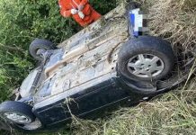 Criança é encontrada com vida após acidente que matou seus pais na BR-424/PE Criança é encontrada com vida após acidente que matou seus pais na BR-424/PE