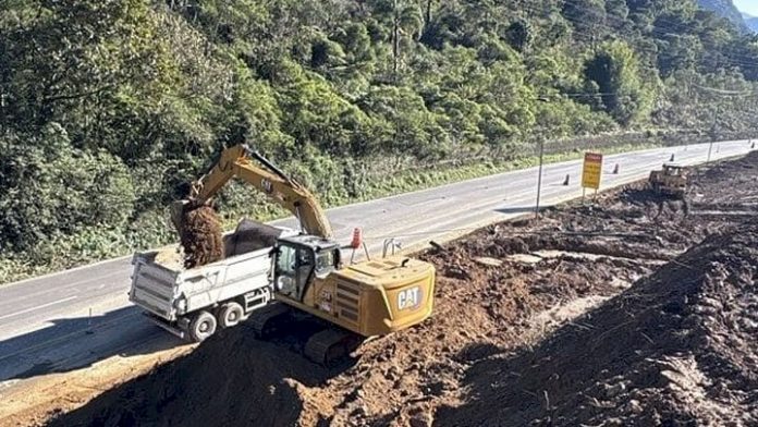 SC-418 terá interdições na Serra Dona Francisca, nesta quarta (8) e quinta-feira (9) SC-418 terá interdições na Serra Dona Francisca, nesta quarta (8) e quinta-feira (9)