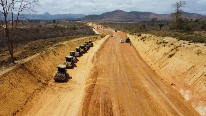 Primeira etapa das obras de pavimentação da BR-367/MG deve ser concluída em 2026