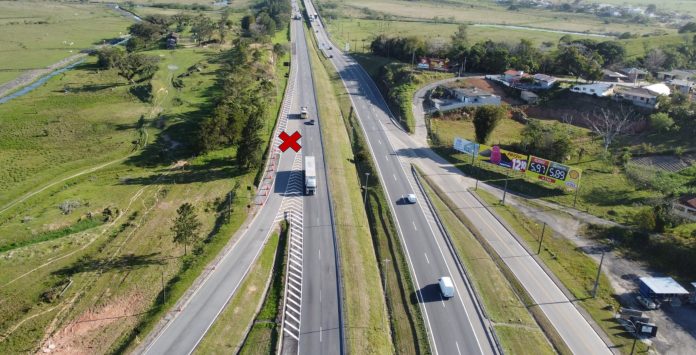 Obras alteram acesso a retorno na BR-101 Sul/SC, em Paulo Lopes