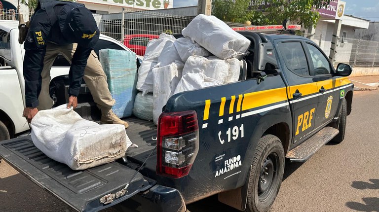 Ação integrada entre PRF e PCMA apreende quase 1 tonelada de drogas na BR-222/MA