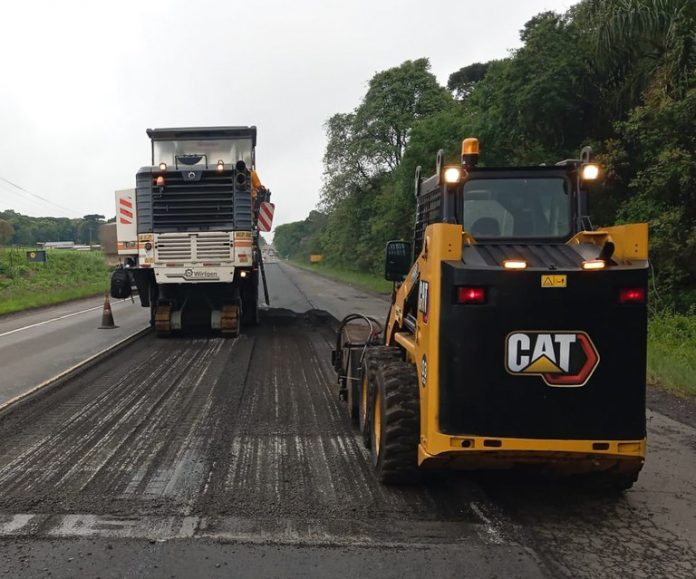 Restauração da BR-476/PR garante mais fluidez ao tráfego e segurança aos usuários Restauração da BR-476/PR garante mais fluidez ao tráfego e segurança aos usuários