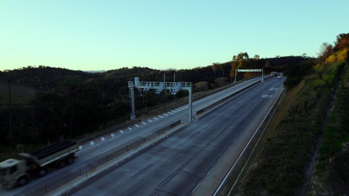 Usuários da BR-381/MG já pagam pedágio em 3 pontos da rodovia Usuários da BR-381/MG já pagam pedágio em 3 pontos da rodovia