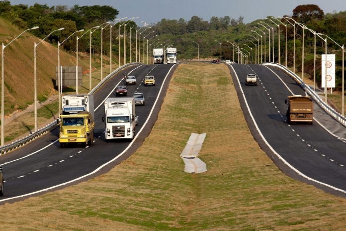 Acordo mediado pelo TCU moderniza concessão da Rodovia Fernão Dias (BR-381) Acordo mediado pelo TCU moderniza concessão da Rodovia Fernão Dias (BR-381)