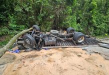 VÍDEO: Acidente na BR-116/RJ deixa caminhoneiro morto, em Guapimirim VÍDEO: Acidente na BR-116/RJ deixa caminhoneiro morto, em Teresópolis