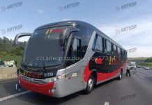 Acidente com 2 ônibus e Fiorino quase provoca tragédia na Bandeirantes, em SP Acidente com 2 ônibus e Fiorino quase provoca tragédia na Bandeirantes, em SP