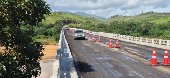 Ponte sobre o Rio Jequitinhonha, na BR-101/BA, deve ser liberada até o dia 22 Ponte sobre o Rio Jequitinhonha, na BR-101/BA, deve ser liberada até o dia 22