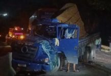 Caminhão na contramão na Serra das Araras na Dutra provoca colisão com ônibus e carro Caminhão na contramão na Serra das Araras na Dutra provoca colisão com ônibus e carro