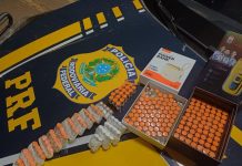 Mulheres são presas em ônibus na BR-153/GO com anabolizantes e medicamentos para emagrecimento Mulheres são presas em ônibus na BR-153/GO com anabolizantes e medicamentos para emagrecimento