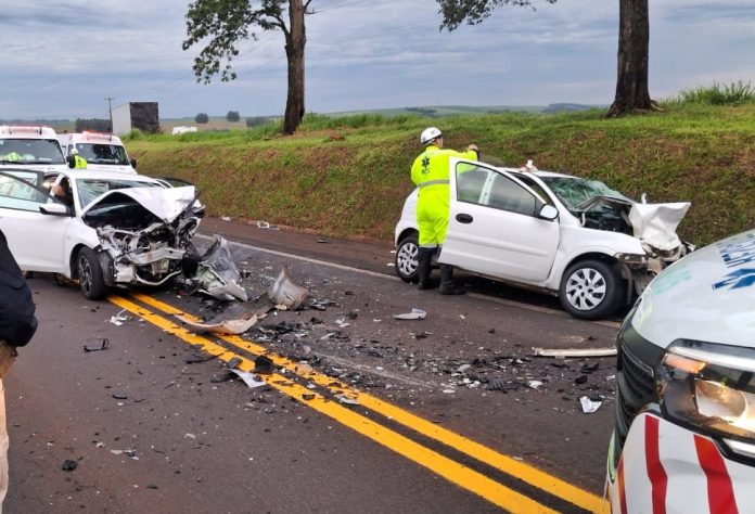 Mãe e filho morrem em grave acidente na BR-277/PR, em Céu Azul, no interior do Estado do Paraná, na manhã desta segunda (1º/12).