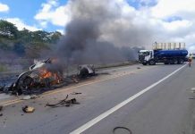 Colisão na BR-101/BA mata 10 pessoas, em Mucuri Acidente na BR-101/BA mata ao menos 9 pessoas, em Mucuri