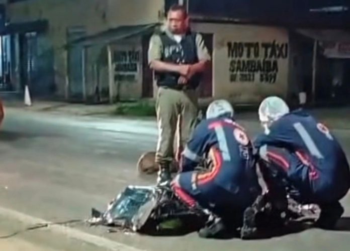 Assessora parlamentar cai de moto na BR-230/PI e morre, em Floriano Assessora parlamentar cai de moto na BR-230/PI e morre, em Floriano