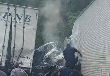 Carretas se envolvem em acidente na BR-101/RJ, e deixam 3 feridos, em Casimiro de Abreu Carretas se envolvem em acidente na BR-101/RJ, e deixam 3 feridos, em Casimiro de Abreu