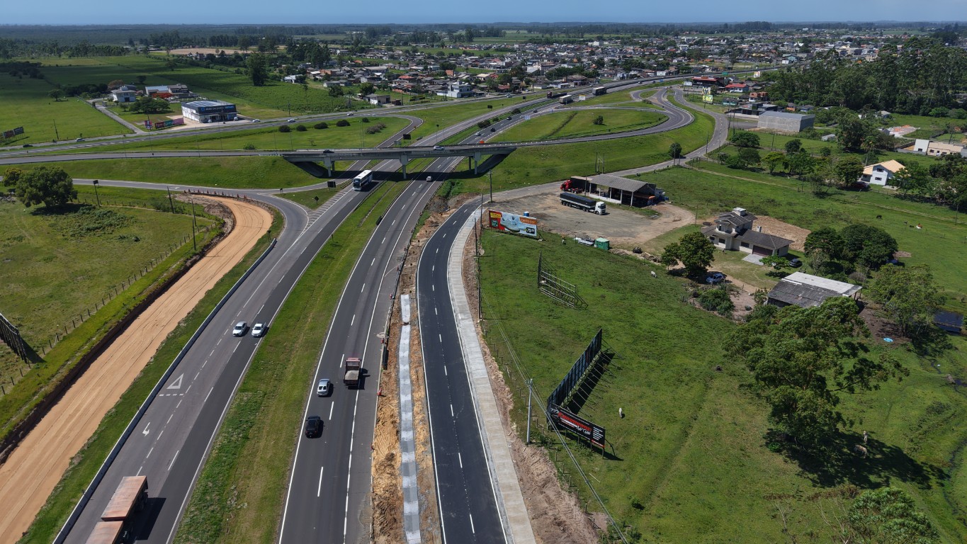 Liberado ao tráfego mais um trecho da marginal sul da BR-101/SC, em Araranguá