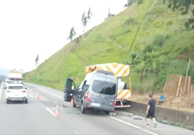 Irmão de Chitãozinho e Xororó morre em acidente na Régis Bittencourt, em Miracatu (SP)