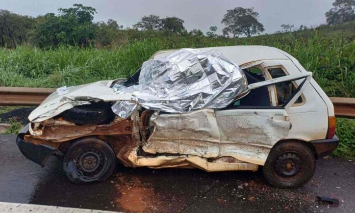 Homem morre em colisão frontal na BR-365/MG, em Patos de Minas Homem morre em colisão frontal na BR-365/MG, em Patos de Minas