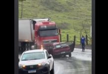 Acidente na BR-381/MG, entre carro e carreta, deixa um morto, em Nova Era Acidente na BR-381/MG, entre carro e carreta, deixa um morto, em Nova Era
