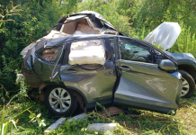Casal morre em acidente com carreta na PR-151, em Piraí do Sul Casal morre em acidente com carreta na PR-151, em Piraí do Sul