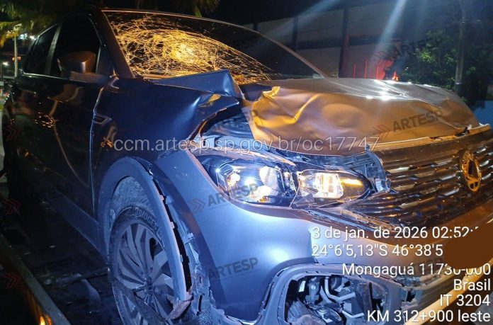 Dois pedestres, sendo uma criança, morrem atropelados na SP-055, em Mongaguá