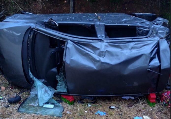 Acidente na MG-020 deixa mulher morta e quatro feridos, em Jaboticatubas