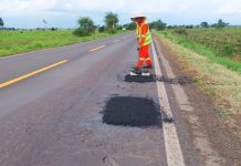 BR-376/MS recebe serviços de manutenção em quase 180 km de extensão BR-376/MS recebe serviços de manutenção em quase 180 km de extensão