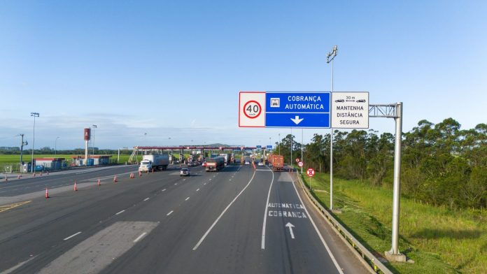 Pagamento automático em pedágio agiliza a viagem nas estradas Pagamento automático em pedágio agiliza a viagem nas estradas