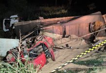 Acidente na BR-364/MT com carretas deixa dois mortos, em Várzea Grande Acidente na BR-364/MT com carretas deixa dois mortos, em Várzea Grande