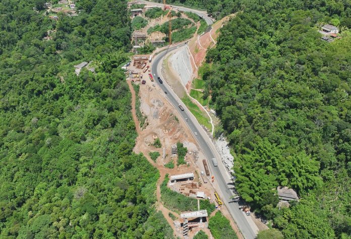 Detonação de rochas na Serra das Araras, na Via Dutra, continua, nesta semana Detonação de rochas na Serra das Araras, na Via Dutra, continua, nesta semana