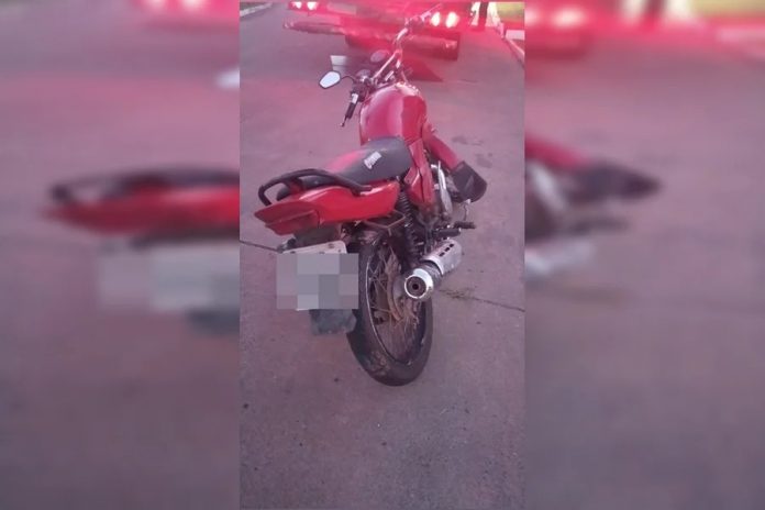 Motoqueiro inabilitado e moto com R$297 mil em multas são flagrados na DF-003 Motoqueiro inabilitado e moto com R$297 mil em multas são flagrados na DF-003