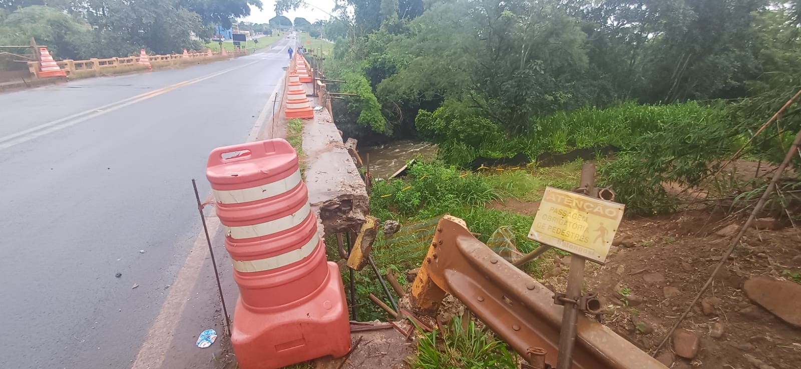 Acidente com guincho na BR-364/GO deixa mulher morta e 6 feridos, em Cachoeira Alta