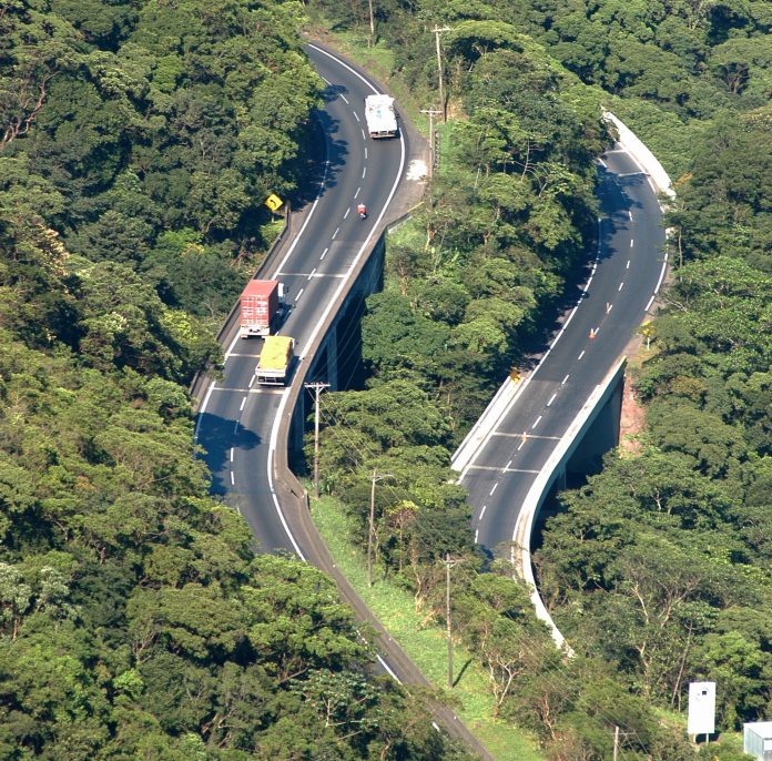 Trecho de serra da Via Anchieta (SP-150) receberá melhorias em curvas Trecho de serra da Via Anchieta (SP-150) receberá melhorias em curvas