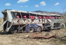 Ônibus da tragédia na AL-220 não teve falhas mecânicas, aponta perícia Ônibus da tragédia na AL-220 não teve falhas mecânicas, aponta perícia