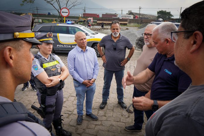 Paralisação de caminhoneiros é suspensa no Porto de Santos, em SP, após acordo