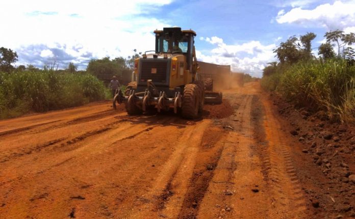 Serviços emergenciais em rodovias do estado do Tocantins garantem trafegabilidade no período de chuvas, segundo a Ageto.