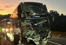 Motorista reserva de ônibus da Penha morre em acidente na BR-116/PR, em Campina Grande do Sul Motorista reserva de ônibus da Penha morre em acidente na BR-116/PR, em Campina Grande do Sul