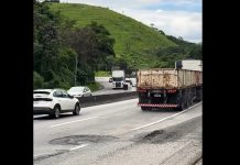 Usuários pagam pedágio por 30 anos e Dutra (BR-116) voltou a ter buracos e mato na pista usuarios-pagam-pedagio-por-30-anos-e-dutra-br-116-voltou-a-ter-buracos-e-mato-na-pista