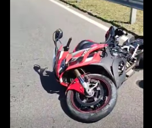 Motoqueiro em alta velocidade “no corredor” da BR-277/PR colide em carro, cai e morre