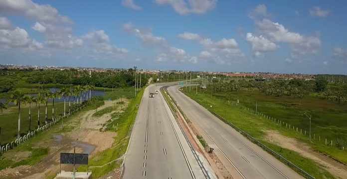 Finalizada a duplicação de 24 quilômetros da BR-222/CE, entre Caucaia e Pecém Finalizada a duplicação de 24 quilômetros da BR-222/CE, entre Caucaia e Pecém