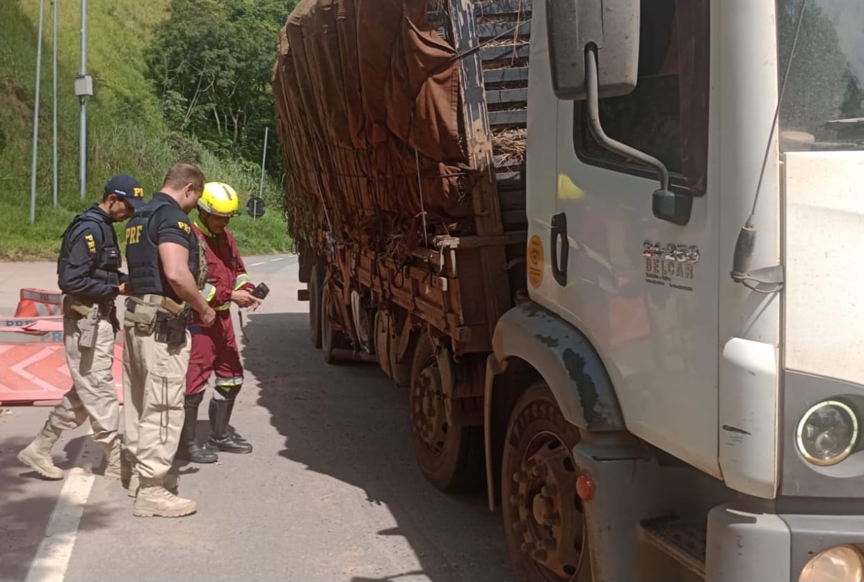 Concessionária promove ação de segurança na Dutra, nesta sexta (27), focada em caminhoneiros