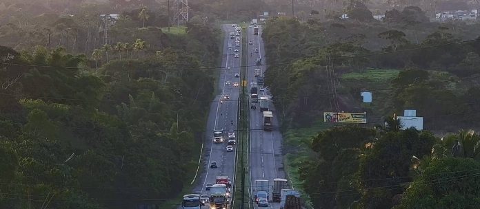 Usuários da BR-324 e BR-116, na Bahia, passam a contar com atendimento gratuito Usuários da BR-324 e BR-116, na Bahia, passam a contar com atendimento gratuito