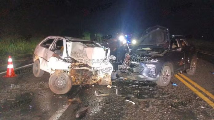 Acidente na SP-294 deixa dois mortos e três feridos, em Herculândia